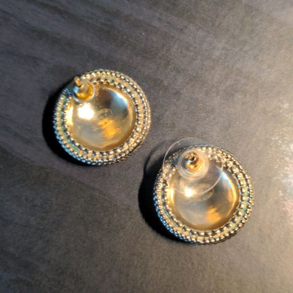***SOLD*** Chanel CC Gold Coin Charm Earrings - Picture 7 of 11